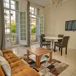 Apartmán Stylish 1-bedroom Minutes From Beach&promenade *