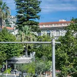 Stylish 1-bedroom Minutes From Beach&promenade Apartmán