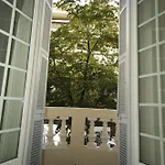 Stylish 1-bedroom Minutes From Beach&promenade Apartmán *