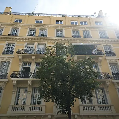 Apartmán Stylish 1-bedroom Minutes From Beach&promenade