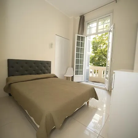 شقة Stylish 1-bedroom Minutes From Beach&promenade نيس