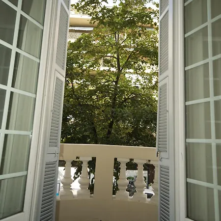 Stylish 1-bedroom Minutes From Beach&promenade شقة *